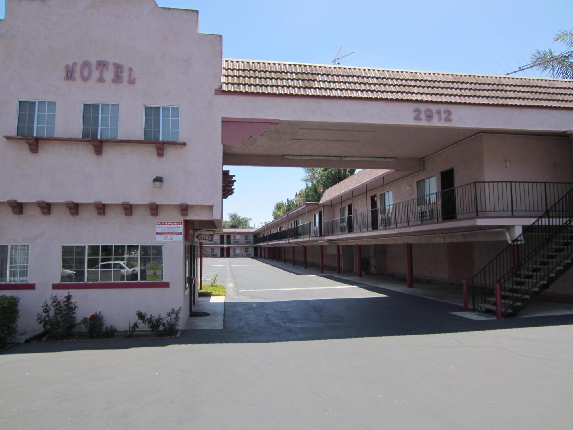 Welcome Inn & Suites Anaheim Exterior photo